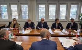 Richard Sulík na rokovaní so zástupcami najväčších zamestnávateľských zväzov a priemyselných komôr